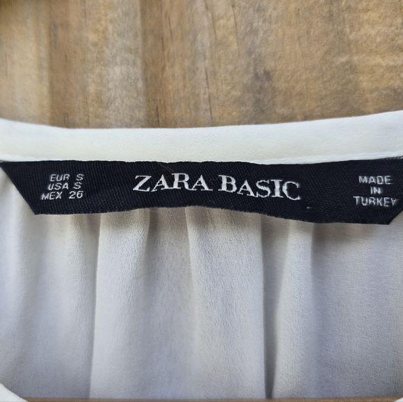 Zara- Elegant White Embroidered Women's Top - Picture 6 of 9